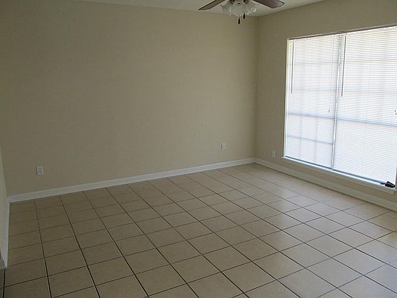 Cozy living area with tile.