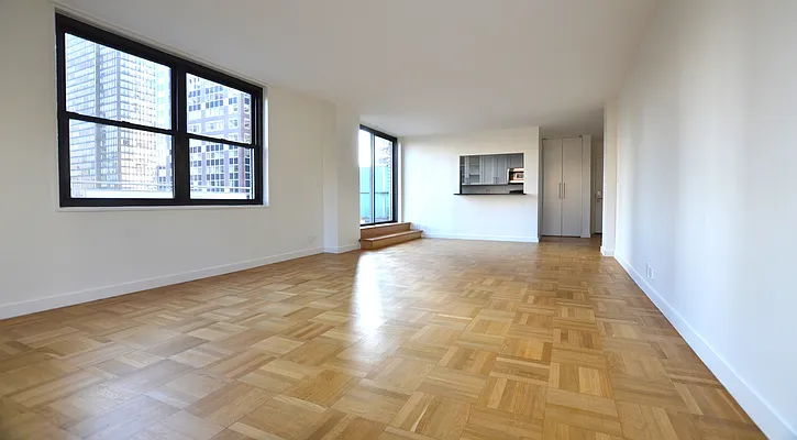 Rented by Manhattan Realty Group | media 20