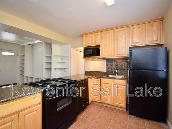 5th image of 650 N 300 W APT 137