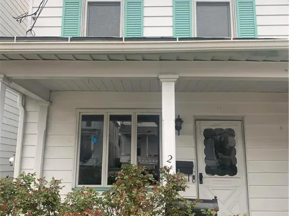 213 Chestnut St, Slatington, PA 18080