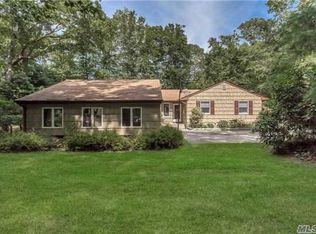 14 Linda Ln E, Riverhead, NY 11901