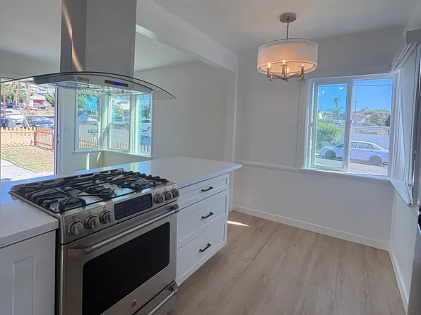 218 E Connecticut Ave, Vista, CA 92084