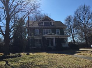 1360 E Meadowmere St, Springfield, MO 65804