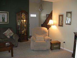2nd image of 5 Valley Cir