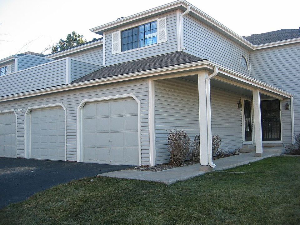 2bd/2ba condo w/ garage