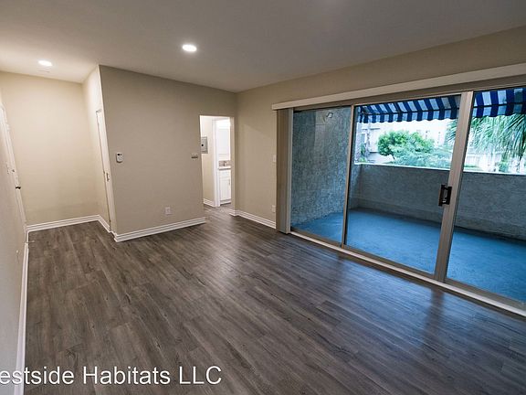 5th image of 3537 Clarington Ave #10