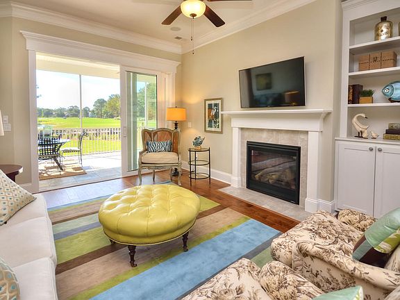 3rd image of 2708 Harbormaster Drive SE