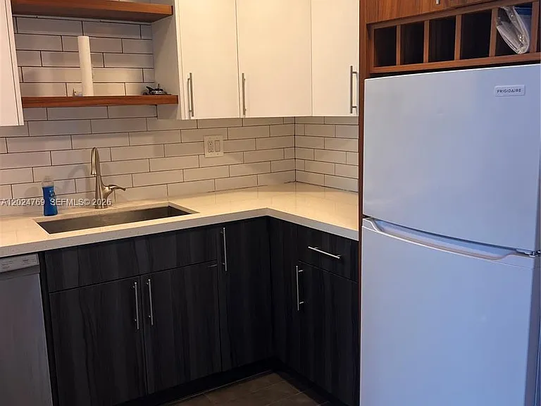 3100 W Rolling Hills Cir #403 — Photo 14
