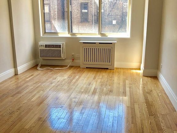 5th image of 120 W 97th St APT 5H