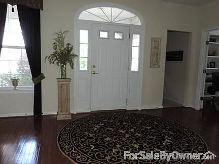 Entryway
						:
						Entryway