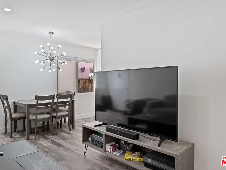 12735 Caswell Ave #4 — Photo 3