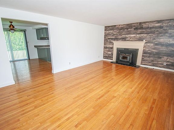 3rd image of 4230 Patricia Ave