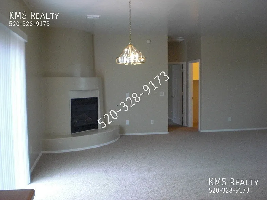 3 Bedroom 2 Bath - Owner/Agent — Photo 4