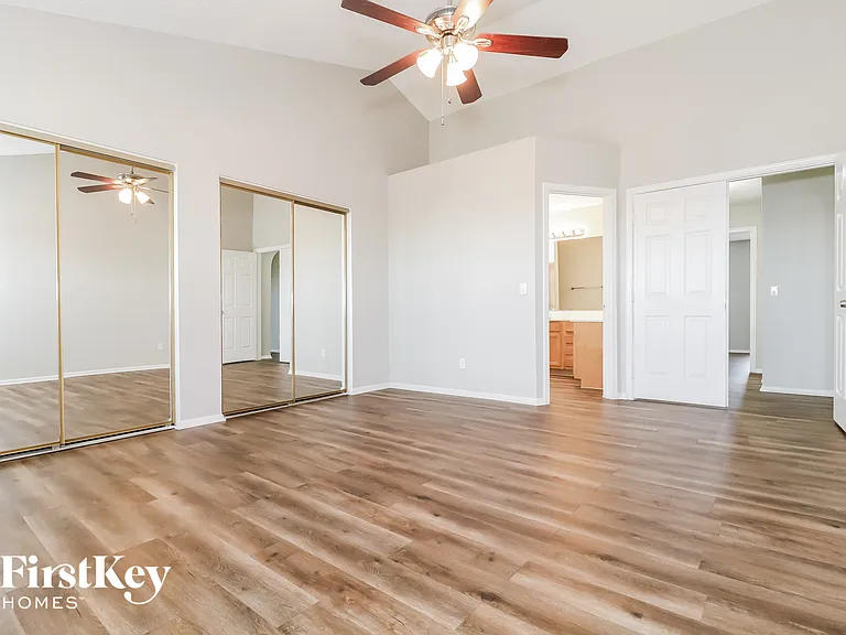 6543 W Kings Ave — Photo 9