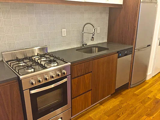 Rented by TheRealEstateCompany.com LLC | media 33