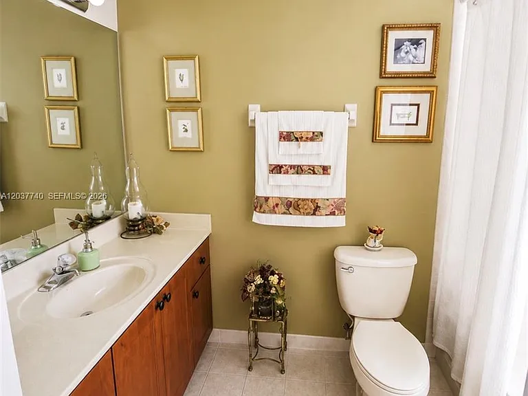 16355 SW 46th Ter #16355 — Photo 9