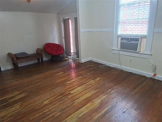 516 Bouny St — Photo 5