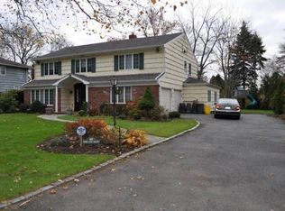 103 Wood Ln, Woodmere, NY 11598