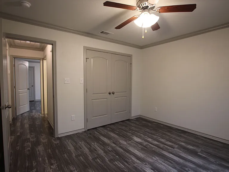 5912 Villa Rosa Way — Photo 18