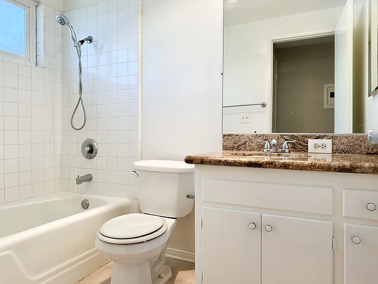 Clearbrook Ln (109) — Photo 13