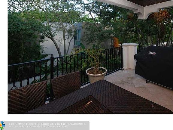 2nd image of 107 SE 13th Ave #107