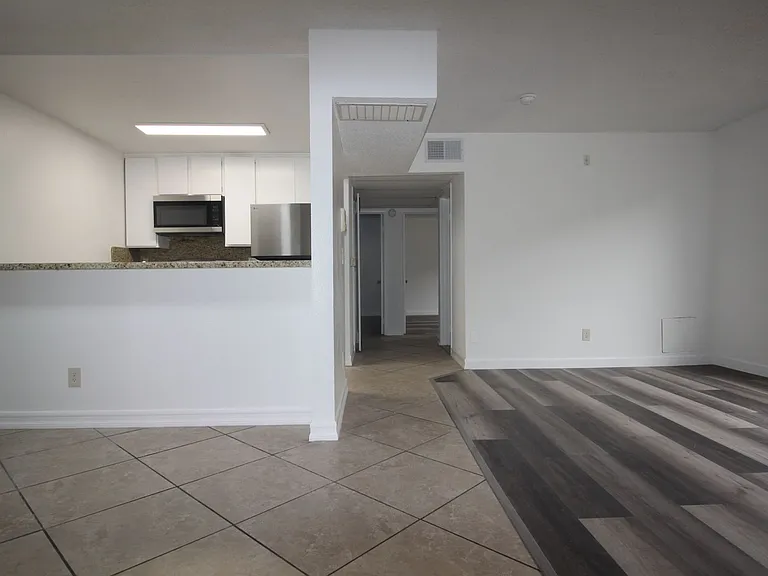 14029 Foothill — Photo 3
