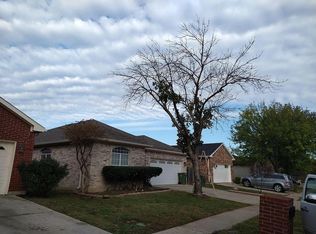 1923 Chandler Ln, Arlington, TX 76014