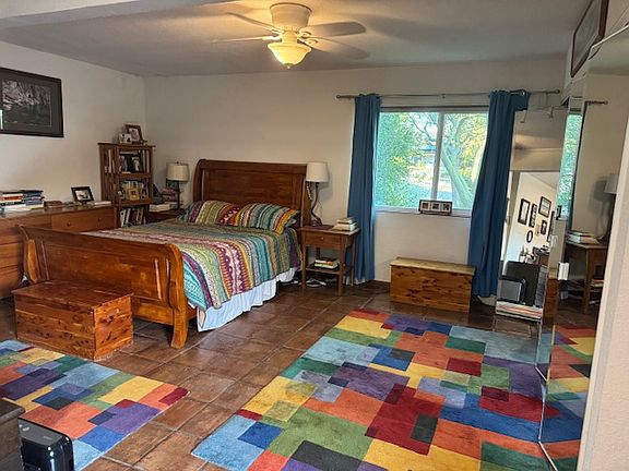 5th image of 2555 King Way