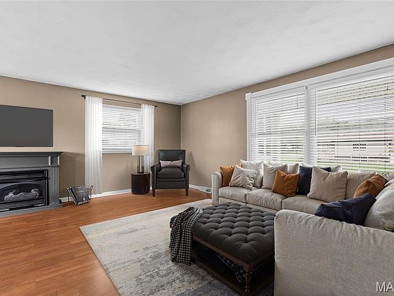 2nd image of 2024 Diane Dr