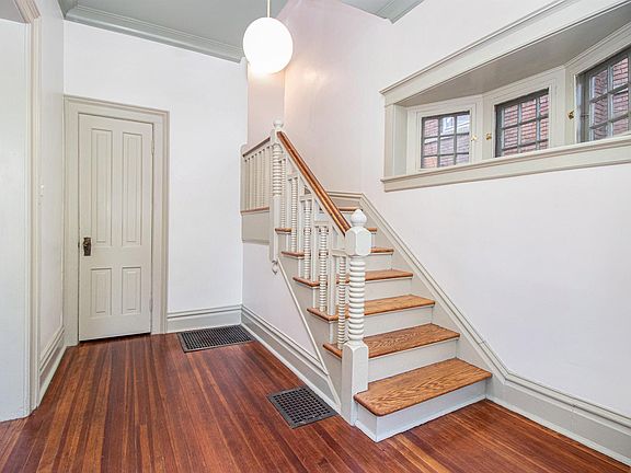 4th image of 620 W Lasalle Ave