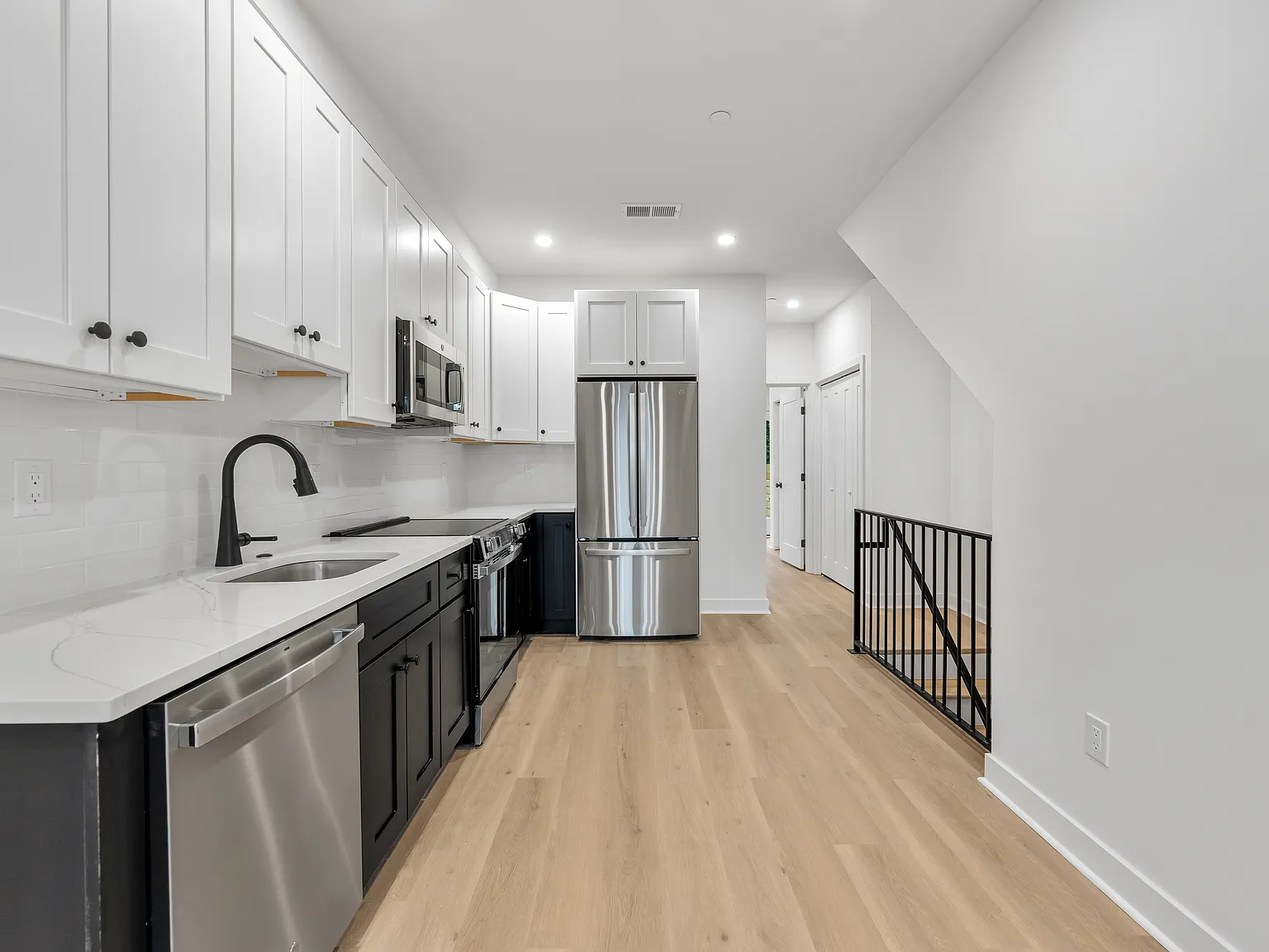 2133 Mifflin St — Photo 3