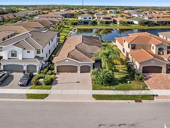3rd image of 11720 Oakwood Preserve Pl