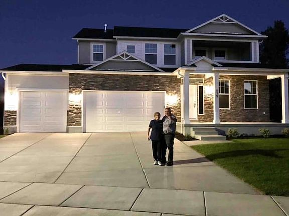 3rd image of 639 S Creekside Dr