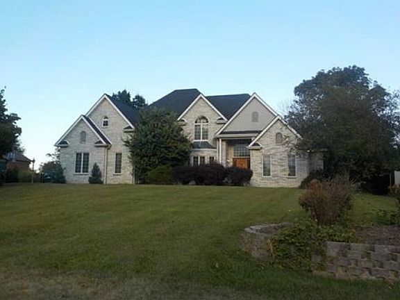 2nd image of 3280 Muirfield Dr