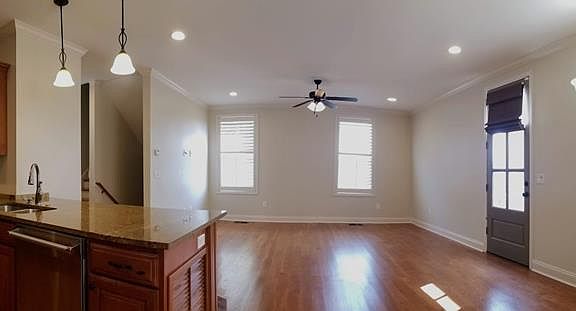 2nd image of 117 Tanglewood Dr