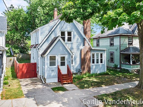 2nd image of 1340 Ashland Ave NE