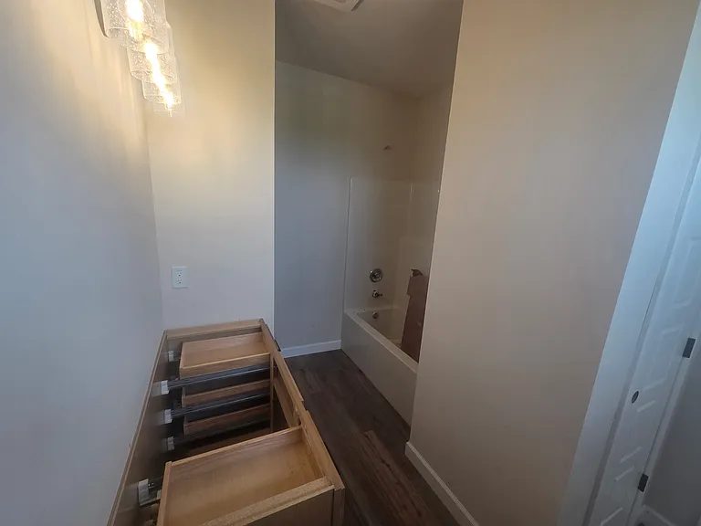 301 Andorah Dr — Photo 16