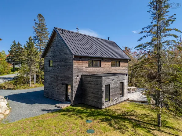 5 W Lawrencetown Rd, Halifax, NS B2Z 1C5