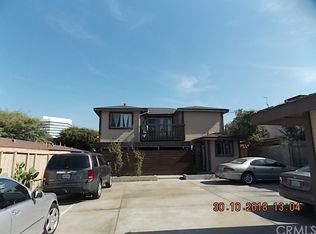 17102 Oak Ln APT 4, Huntington Beach, CA 92647