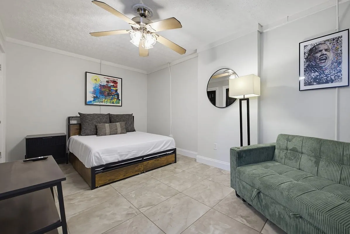 Studio, 1.0 bath, 500 sqft, $1,250 — Photo 4