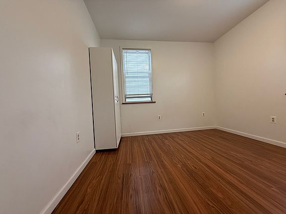 3rd image of 1041 Spring Garden St #3R