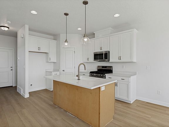 2nd image of 6847 S Mount Berry Rd #439