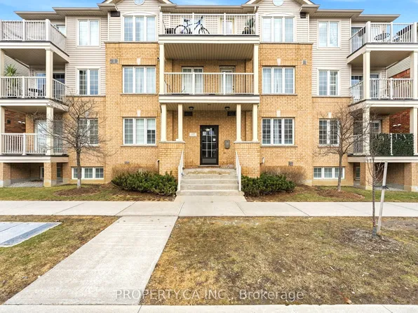 157 Isaac Devins Blvd #6, Toronto, ON M9M 0C5