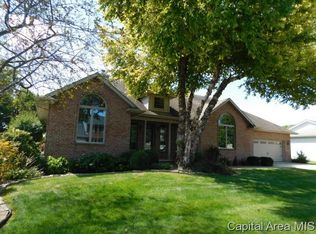 2312 Harbor Lndg, Springfield, IL 62712