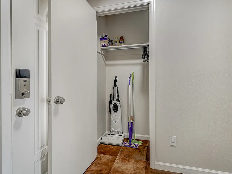 2518 Legend Ter — Photo 33