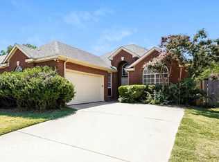 4844 Ashton Ave, Fort Worth, TX 76137