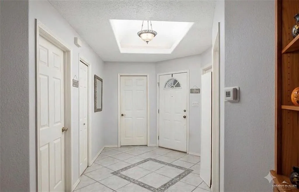 2 bed, 2.0 bath, 1247 sqft, $1,400 — Photo 3