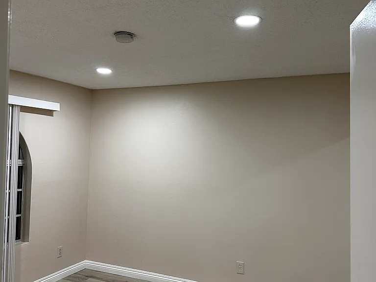 6420 Fulton Ave — Photo 12