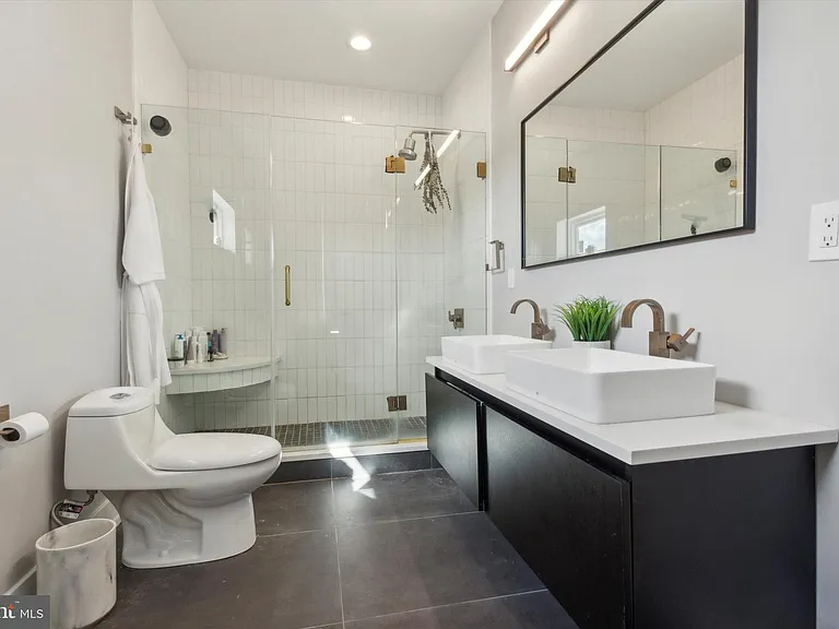 1500 N Myrtlewood St — Photo 15