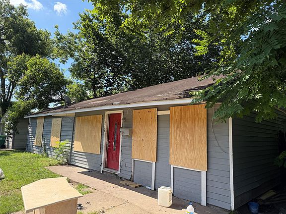 2nd image of 5226 Pensdale St